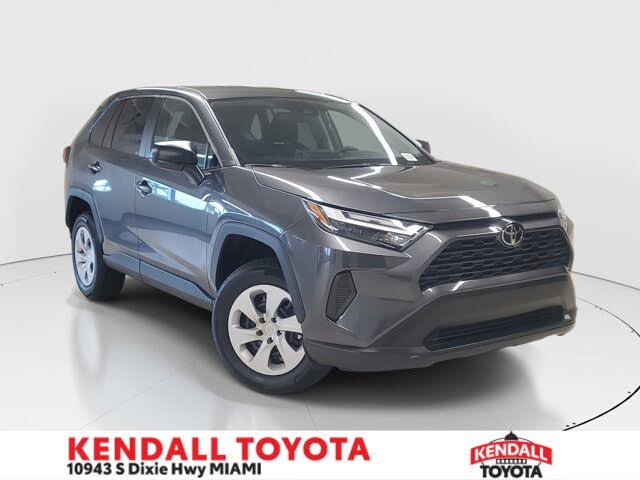 2025 Toyota RAV4 LE FWD