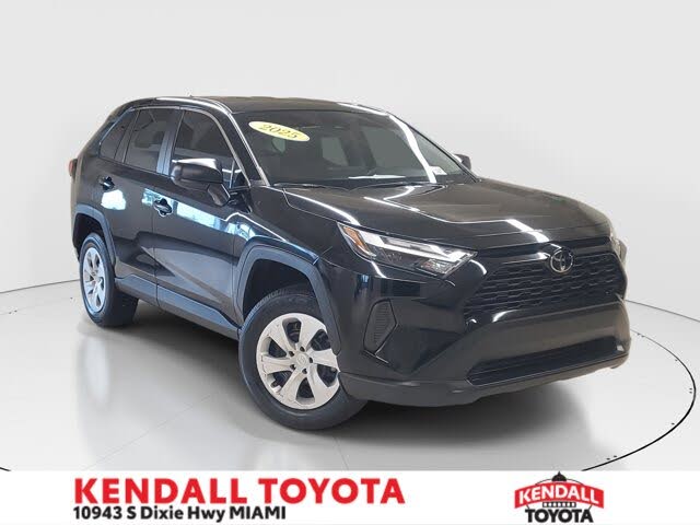 2025 Toyota RAV4 LE FWD
