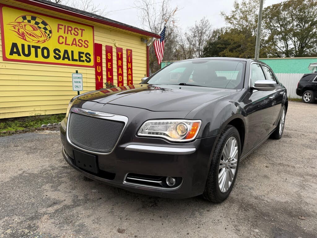 2013 Chrysler 300 C John Varvatos Luxury Edition AWD