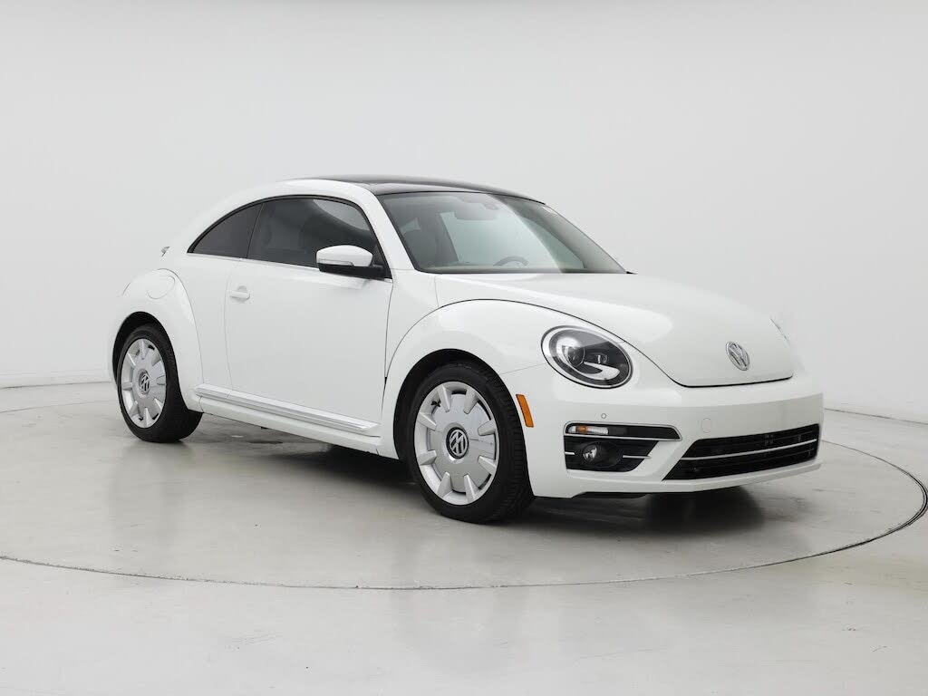 2018 Volkswagen Beetle 2.0T SE Hatchback FWD