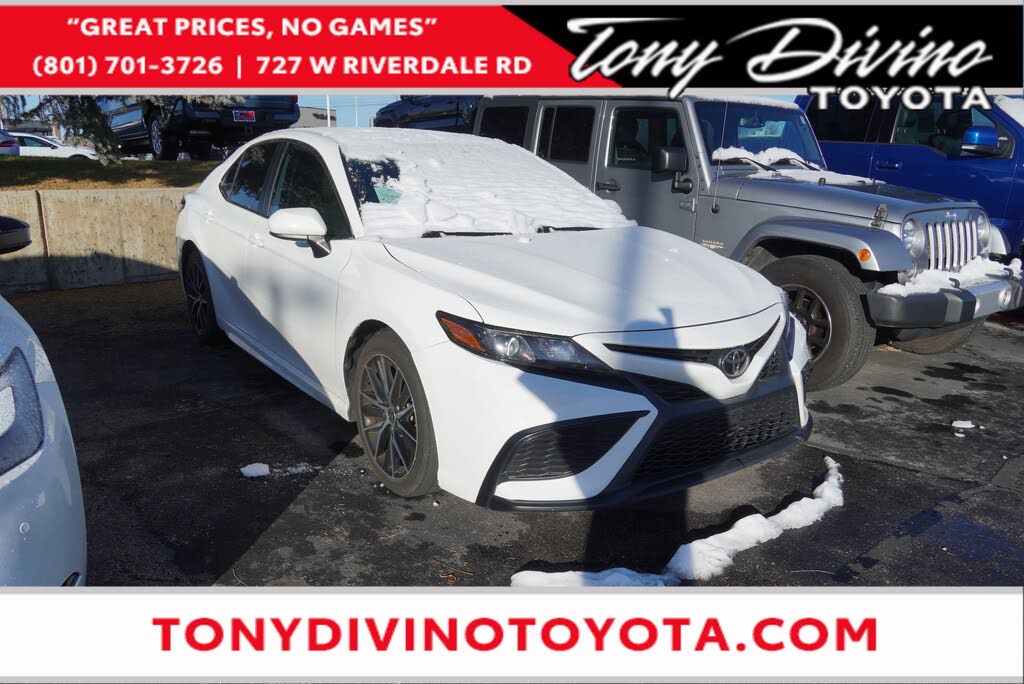 2021 Toyota Camry SE FWD
