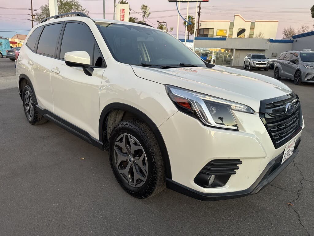 2022 Subaru Forester Premium Crossover AWD