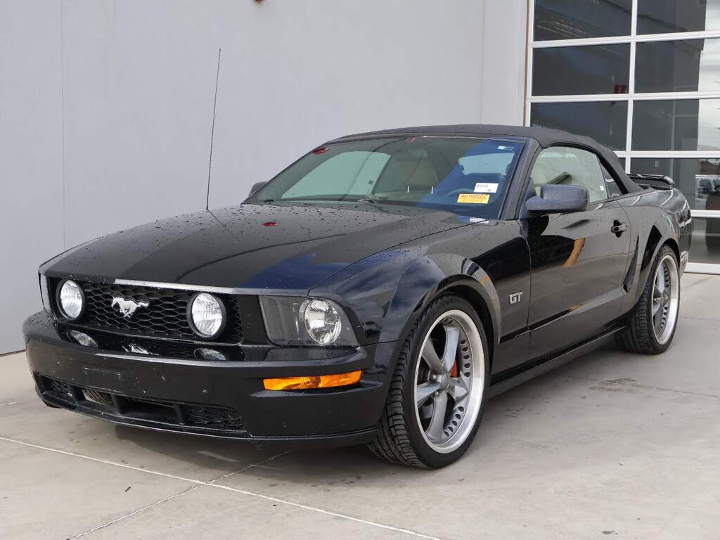 2005 Ford Mustang GT Premium Convertible RWD