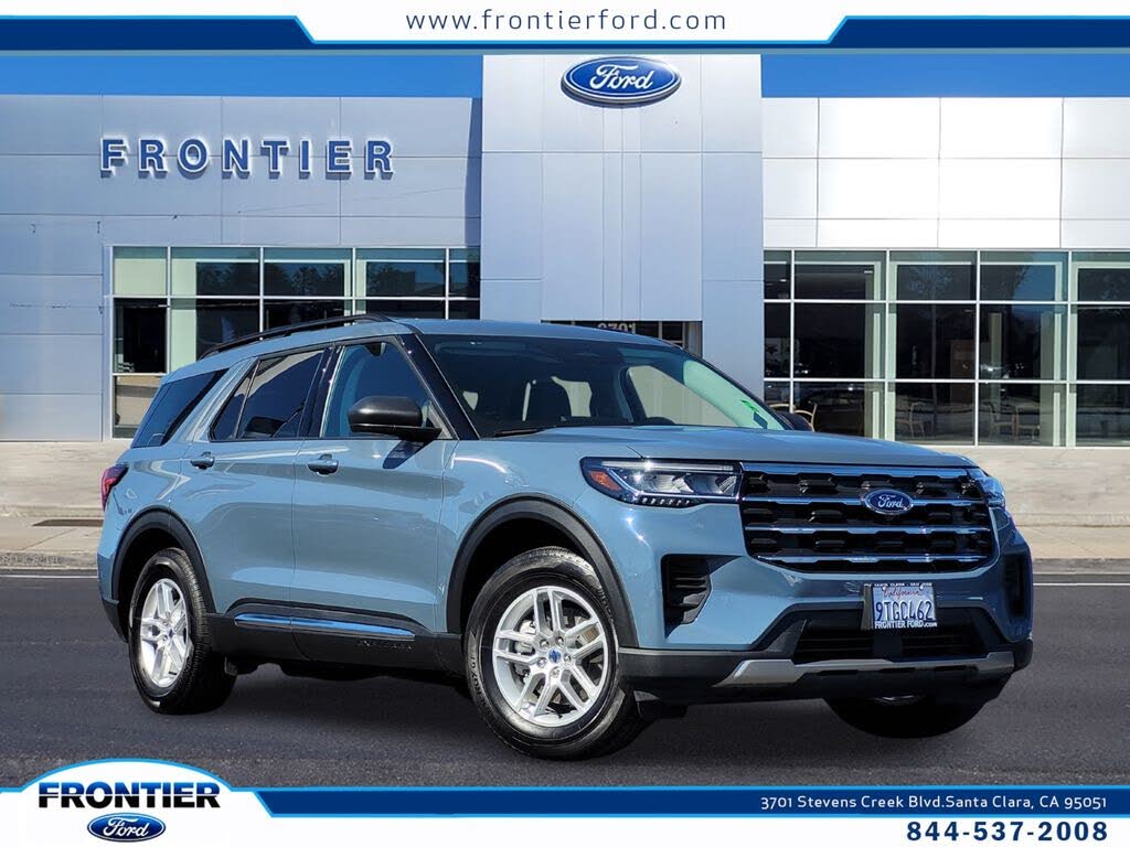 2025 Ford Explorer Active RWD