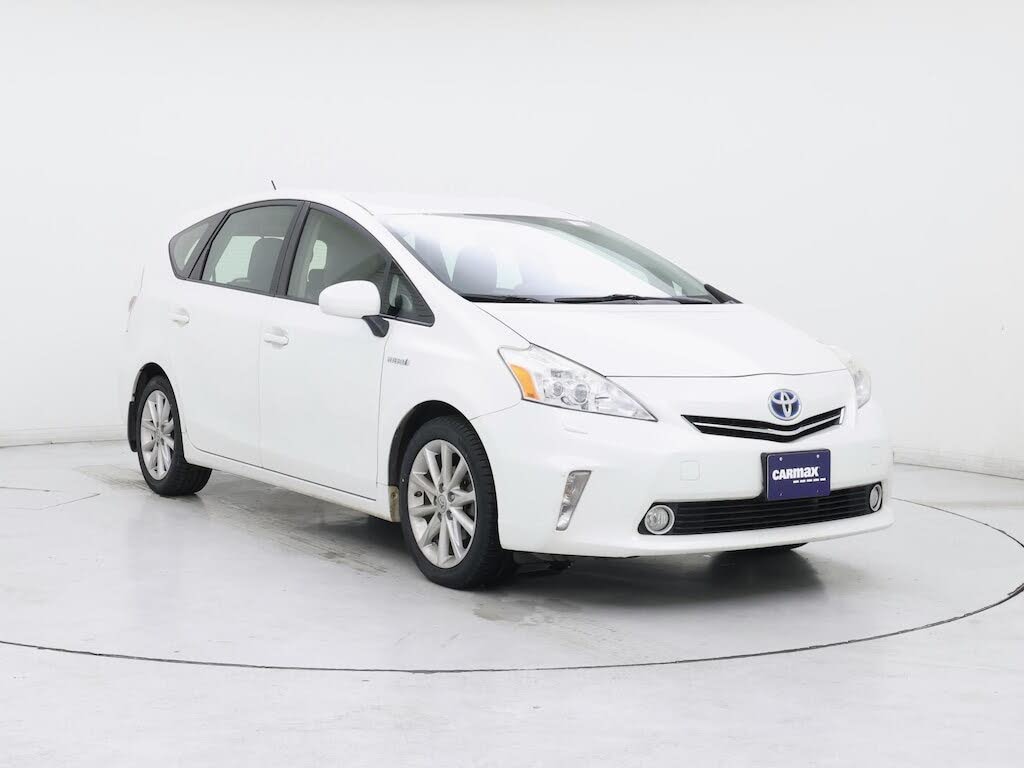 2014 Toyota Prius v Five FWD