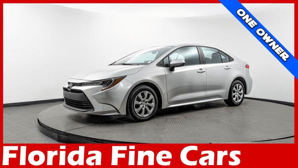 2025 Toyota Corolla LE FWD