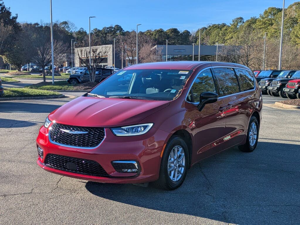 2026 Chrysler Pacifica Select FWD