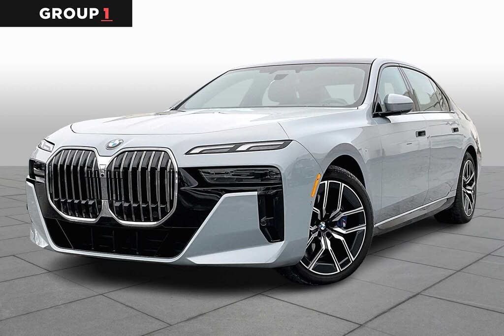2023 BMW 7 Series 740i RWD