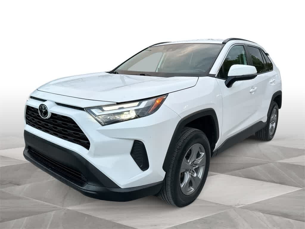 2024 Toyota RAV4 XLE FWD