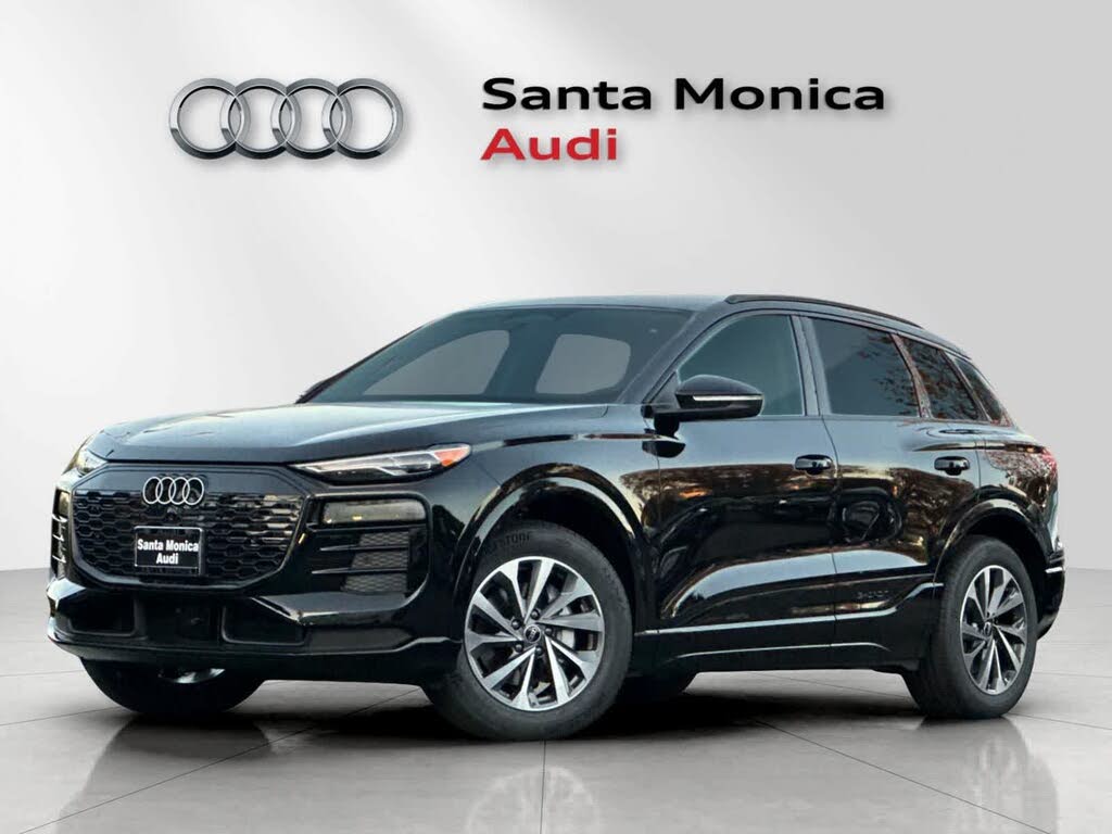 2025 Audi Q6 e-tron quattro Premium Plus