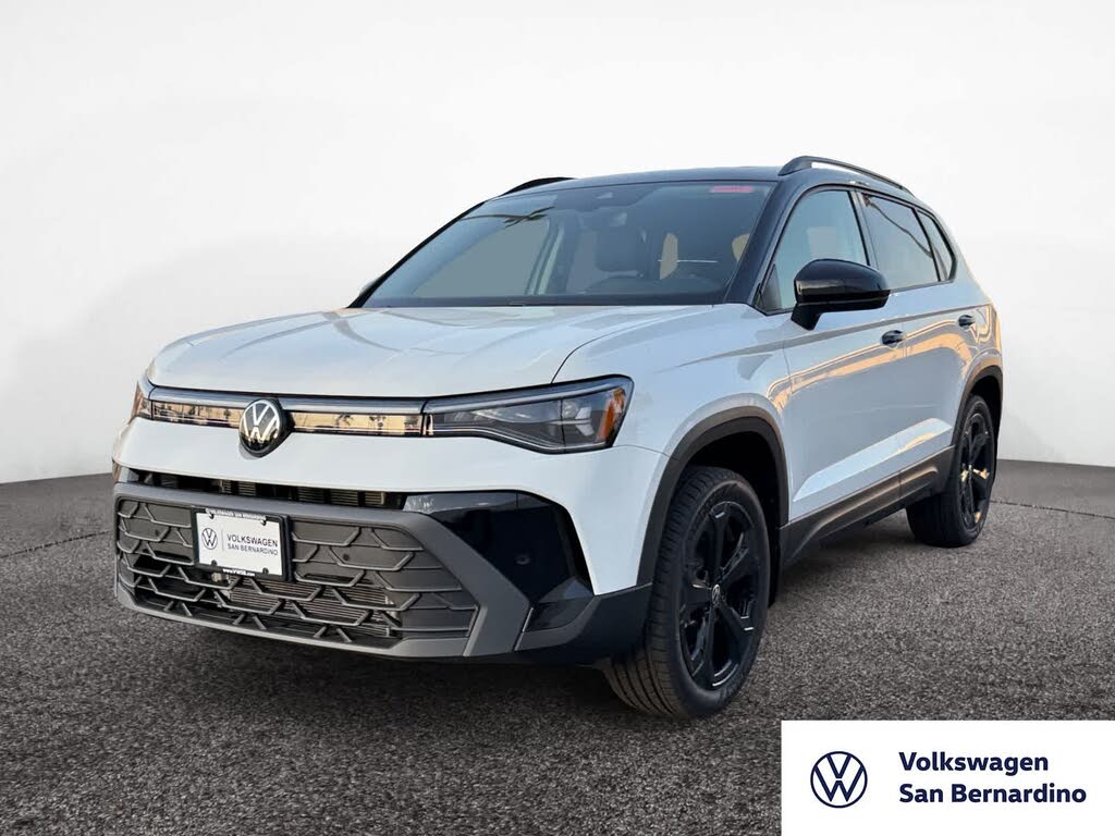 2025 Volkswagen Taos SE Black 4Motion