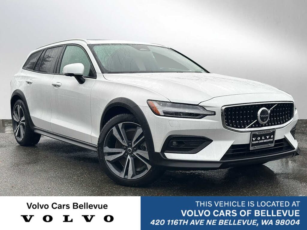 2025 Volvo V60 Cross Country B5 Plus AWD