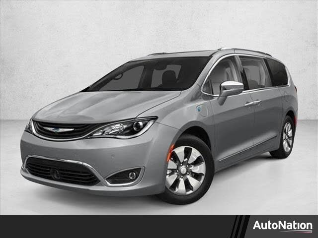 2017 Chrysler Pacifica Hybrid Platinum FWD