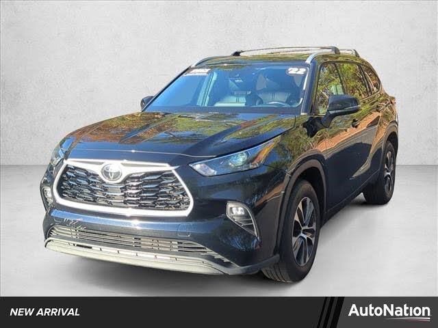 2022 Toyota Highlander XLE FWD