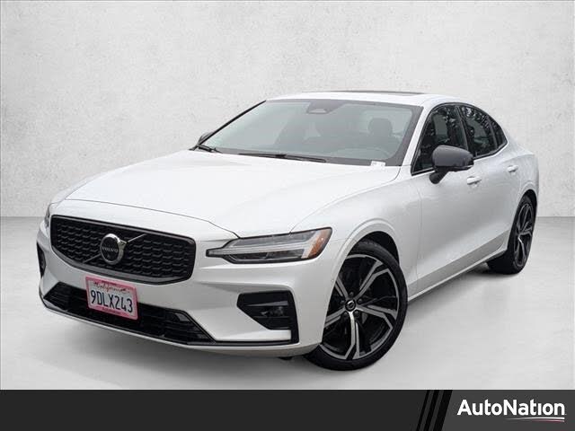 2023 Volvo S60 B5 Plus Dark Theme AWD