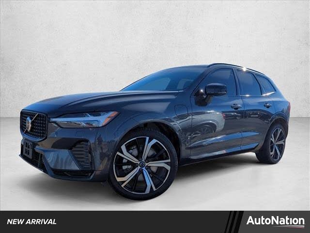 2023 Volvo XC60 Recharge T8 Ultimate Dark Theme eAWD