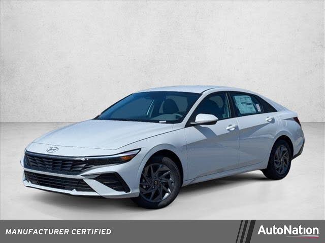 2024 Hyundai Elantra SEL FWD