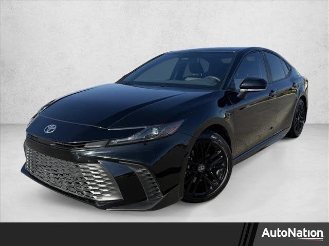 2025 Toyota Camry SE FWD