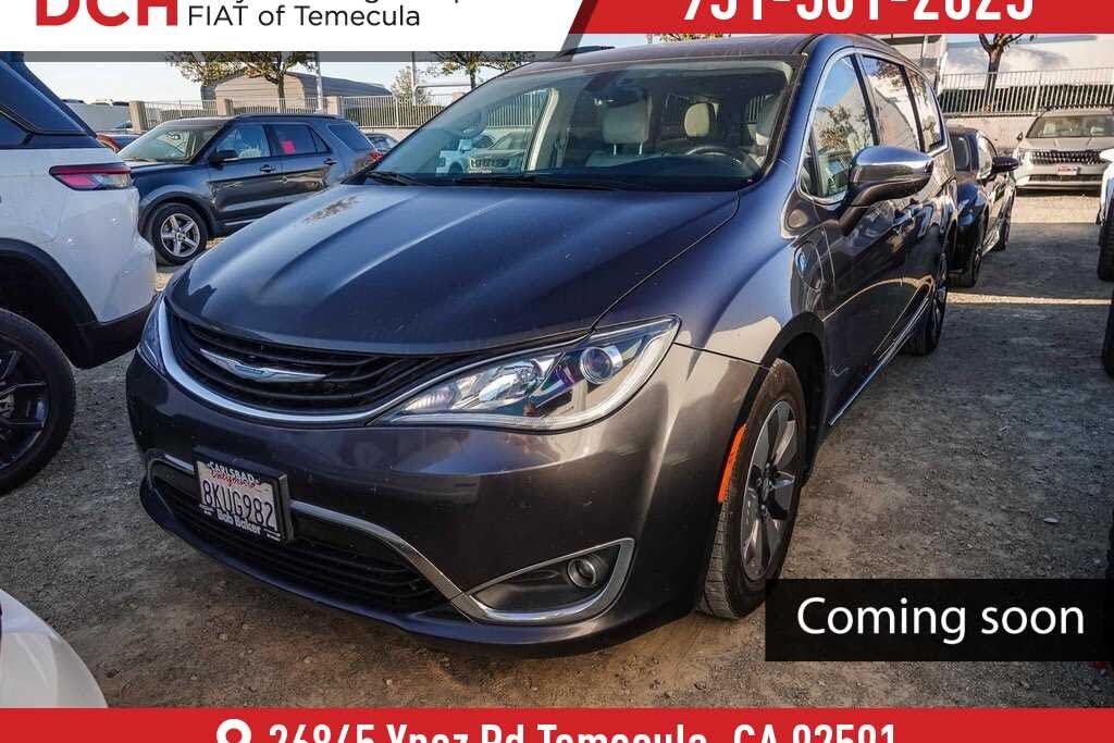 2019 Chrysler Pacifica Hybrid Limited FWD