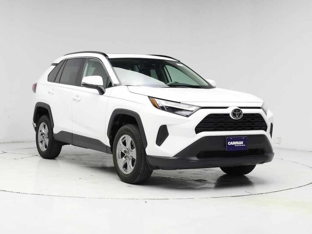 2024 Toyota RAV4 XLE FWD