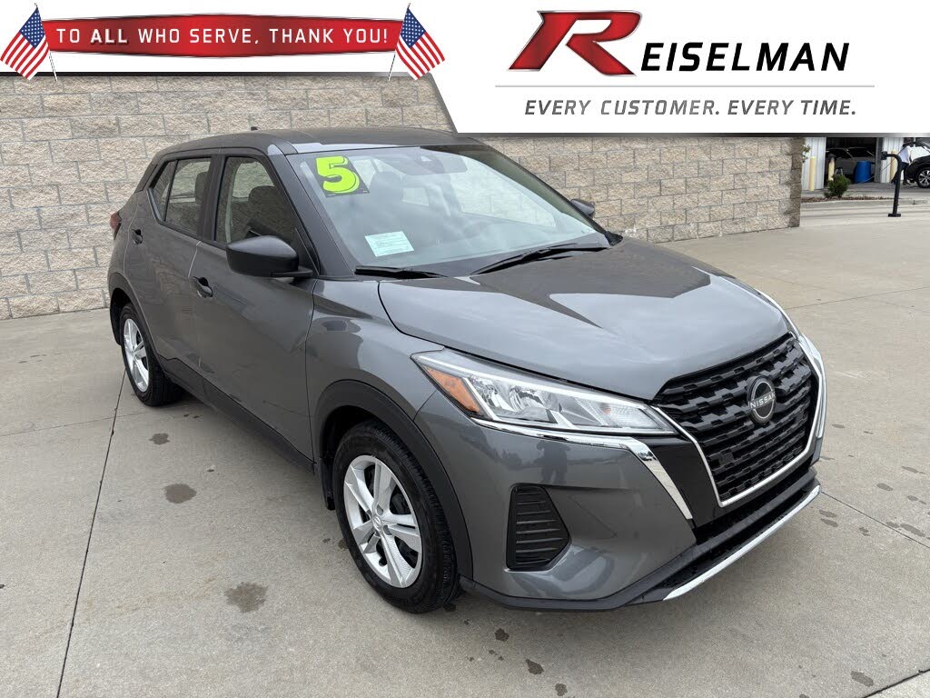 2025 Nissan Kicks Play S FWD