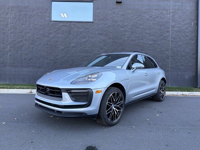 2025 Porsche Macan AWD