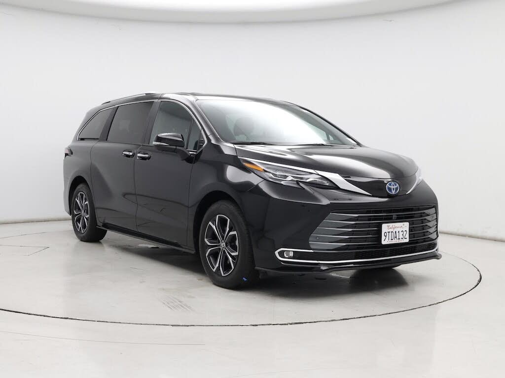 2025 Toyota Sienna Platinum 7-Passenger AWD