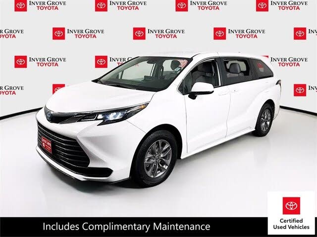 2025 Toyota Sienna LE 8-Passenger FWD