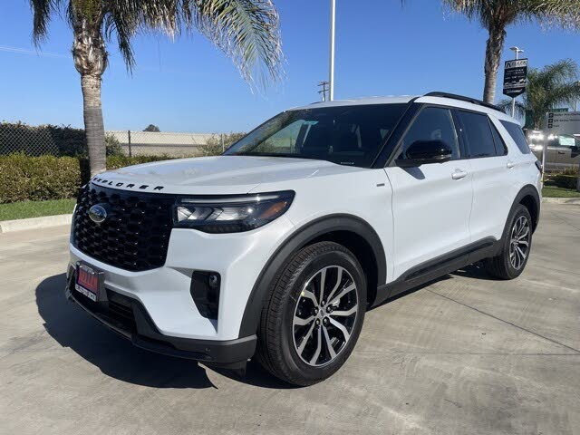2026 Ford Explorer ST-Line RWD
