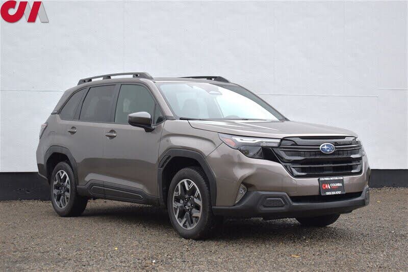2025 Subaru Forester Premium Crossover AWD