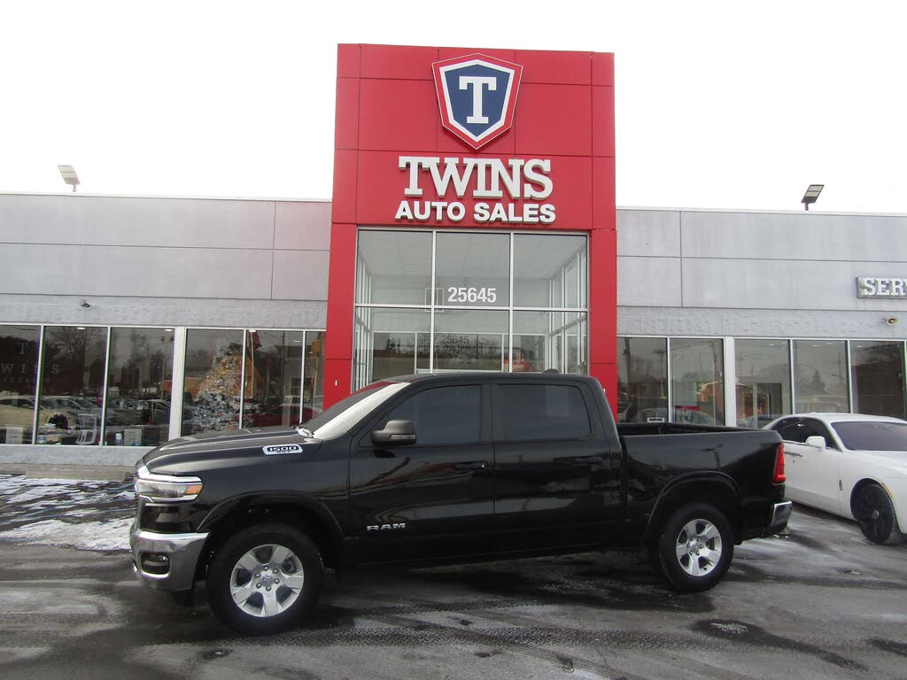 2025 RAM 1500 Big Horn Crew Cab 4WD