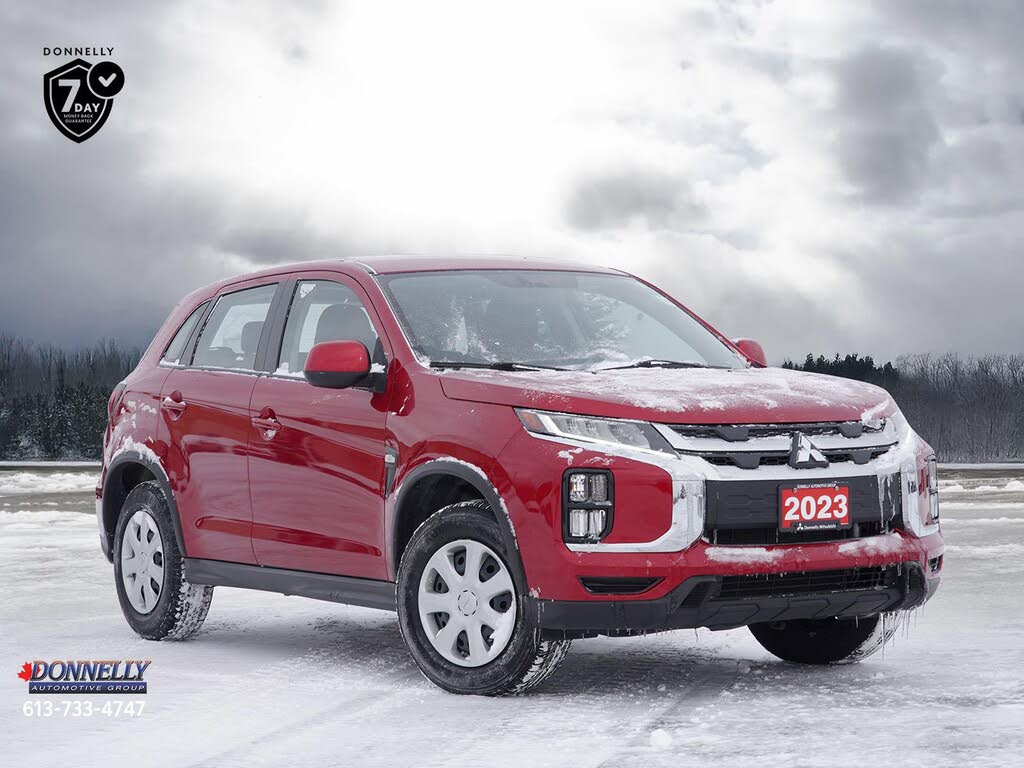 2023 Mitsubishi RVR ES FWD