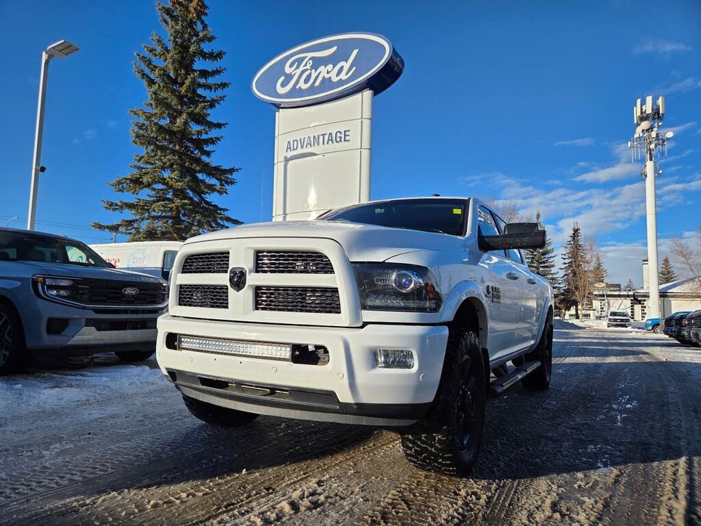 2017 RAM 3500 Laramie Crew Cab 4WD