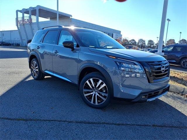 2025 Nissan Pathfinder Platinum 4WD