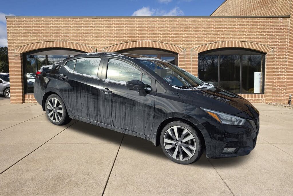2021 Nissan Versa SR FWD