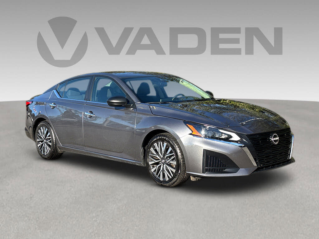 2024 Nissan Altima 2.5 SV FWD