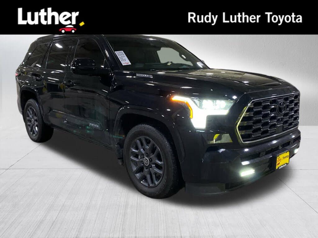 2024 Toyota Sequoia Platinum 4WD