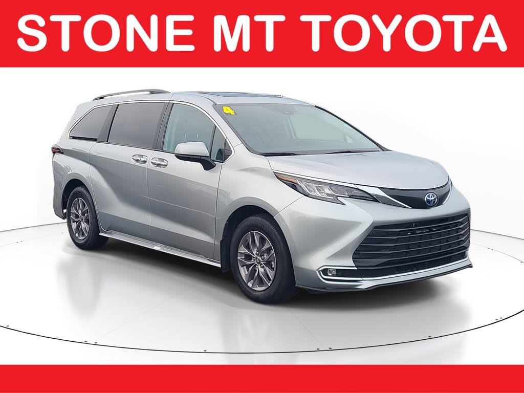 2024 Toyota Sienna XLE 7-Passenger FWD