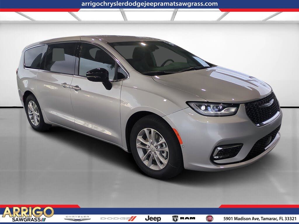 2026 Chrysler Pacifica Select FWD