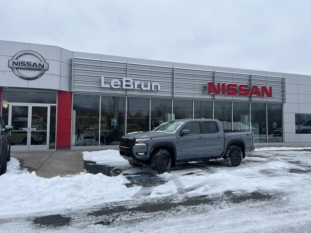 2025 Nissan Frontier PRO-4X Crew Cab 4WD