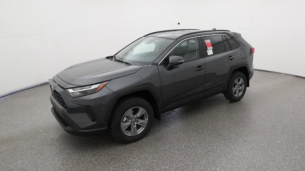 2025 Toyota RAV4 XLE FWD
