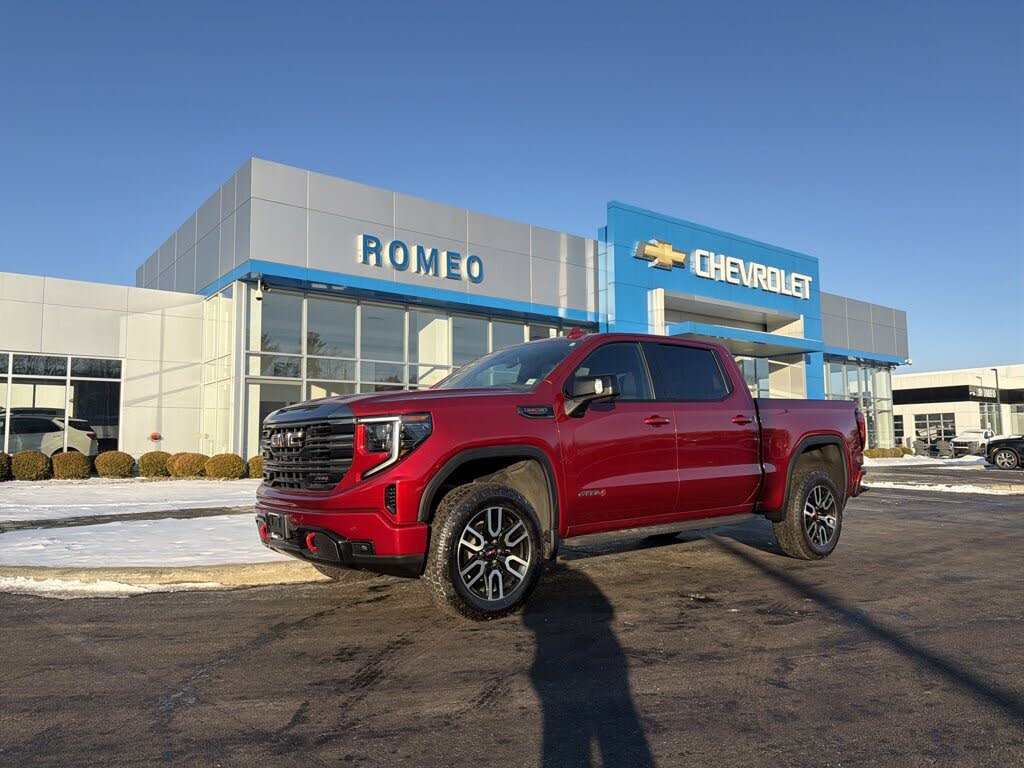 2024 GMC Sierra 1500 AT4 Crew Cab 4WD