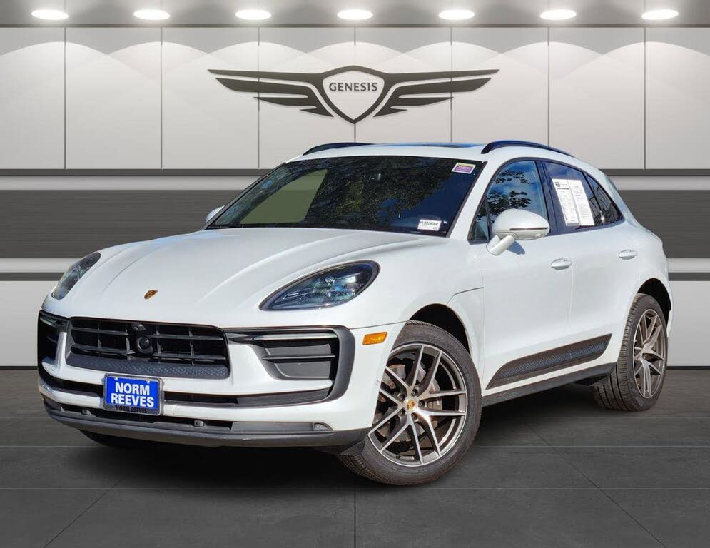 2023 Porsche Macan AWD