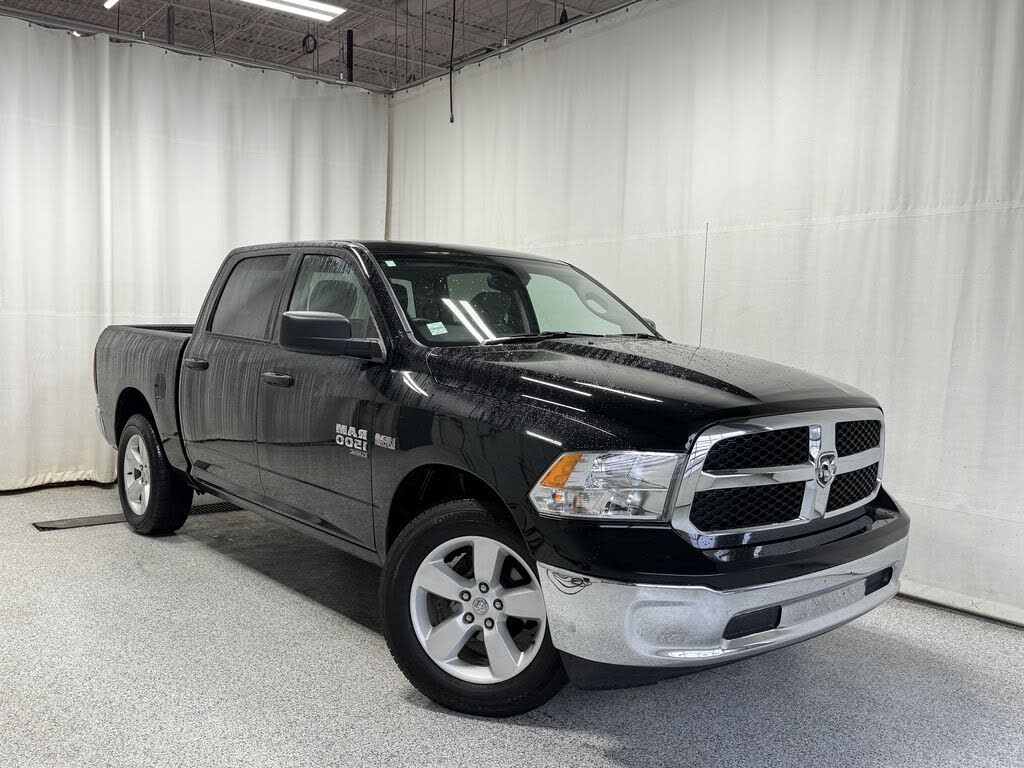 2022 RAM 1500 Classic SLT Crew Cab 4WD