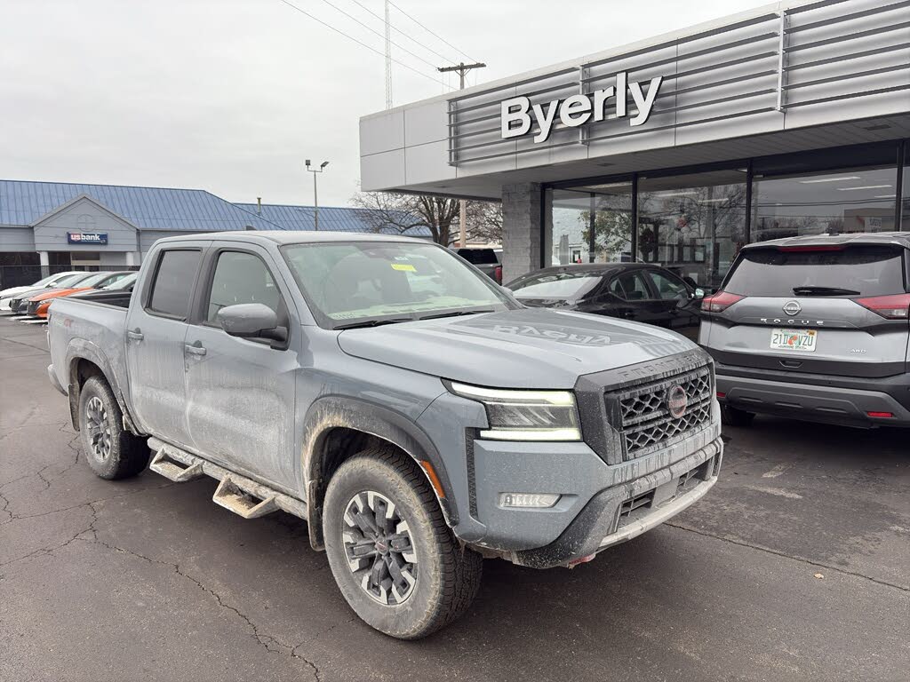 2024 Nissan Frontier PRO-4X Crew Cab 4WD