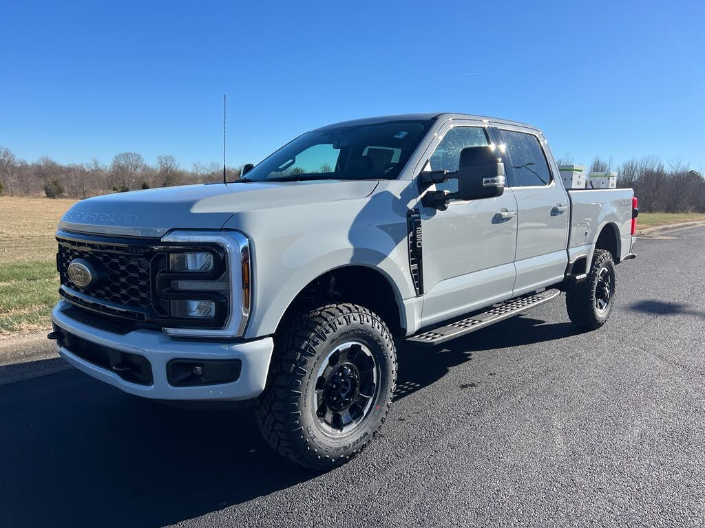 2026 Ford F-250 Super Duty Lariat Crew Cab 4WD