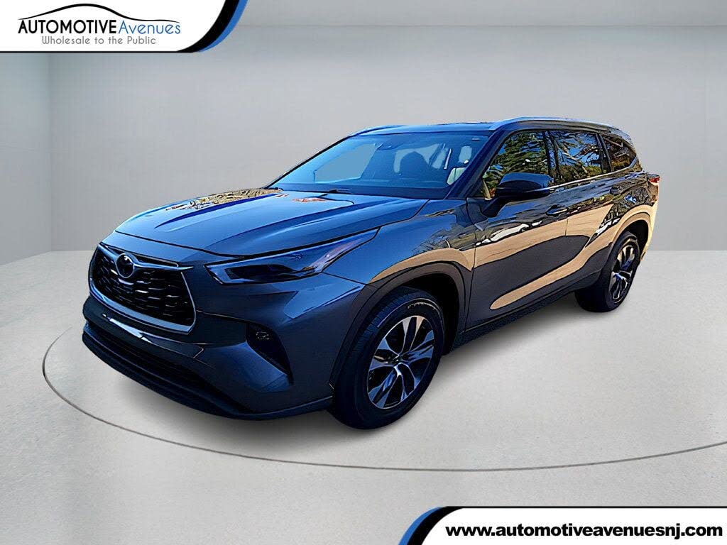 2022 Toyota Highlander XLE FWD