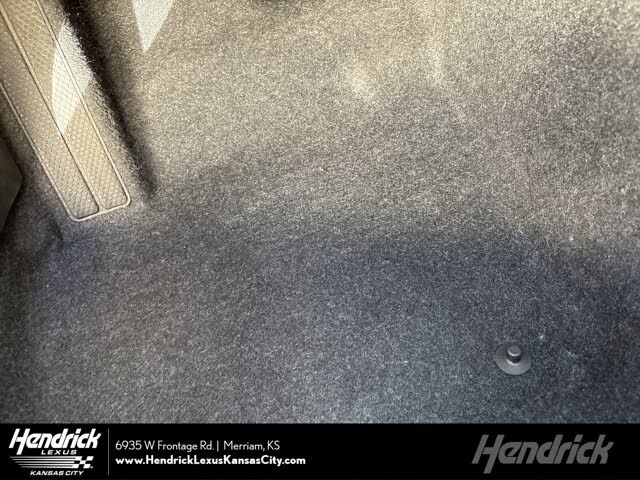 2025 Volvo XC40 B5 Plus Dark Theme AWD