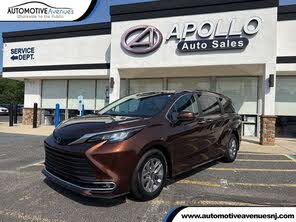 Toyota Sienna XLE 7-Passenger AWD