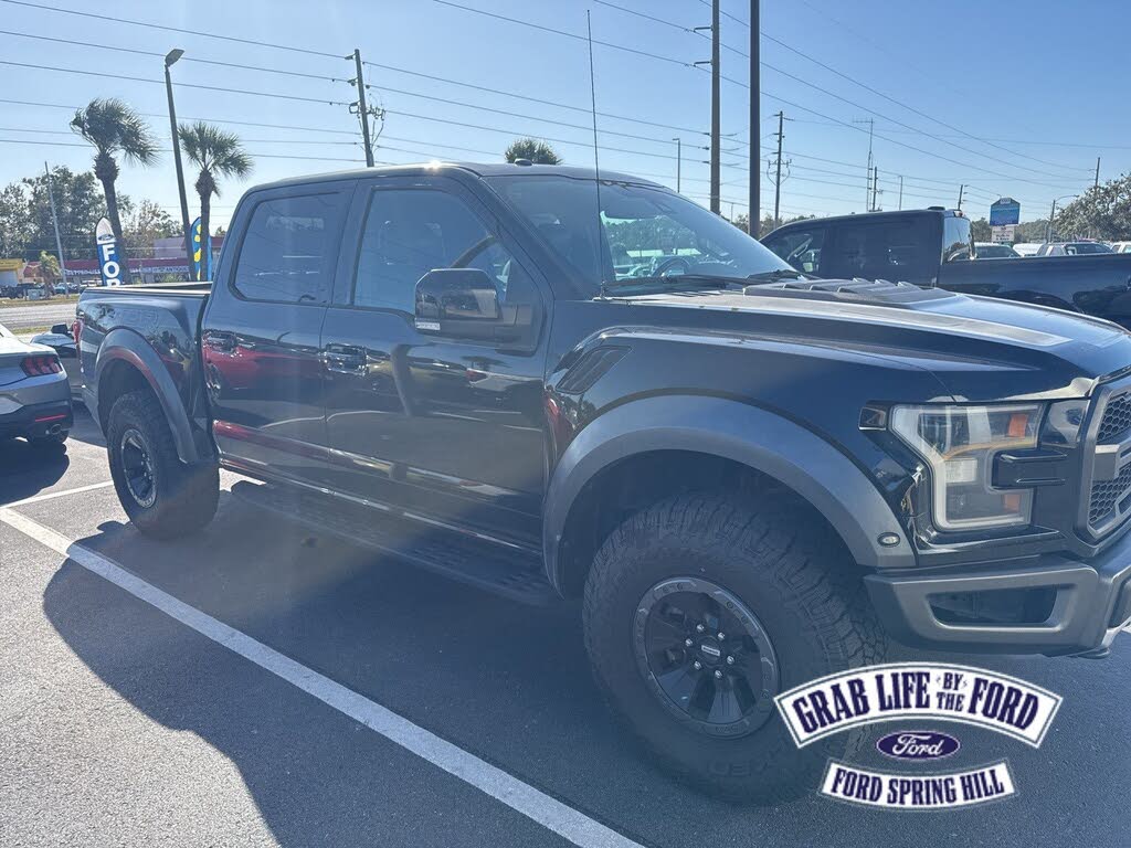 2017 Ford F-150 Raptor SuperCrew 4WD